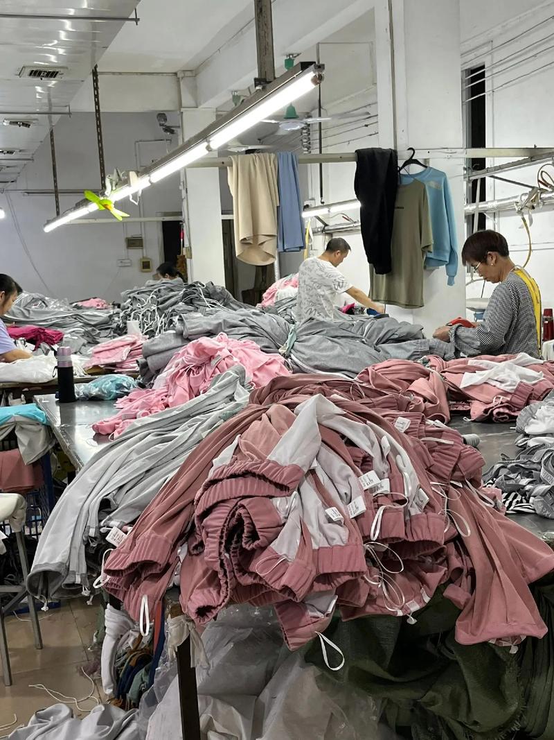 初创服装品牌与工厂合作打样全攻略 从理想到现实的制衣之路